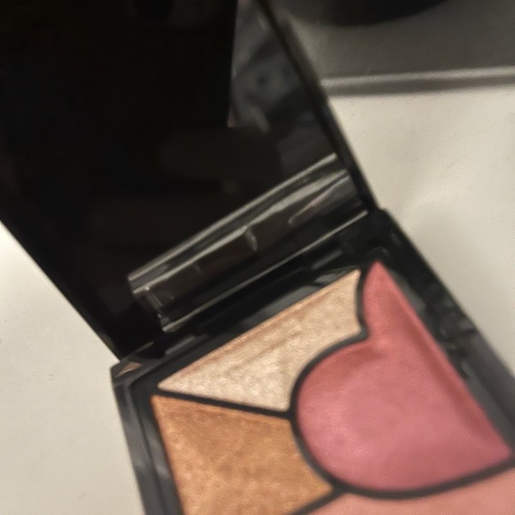 Love true love- multi palate bronzer- never used / Beautiful summer shades - Picture 3 of 5